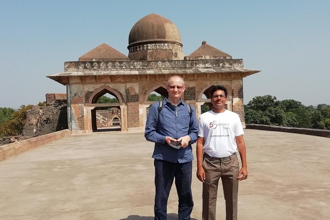 2 day tour from Mumbai to architectural wonder of Mandu - Day one: flying to Indore and seeing Rajwada
