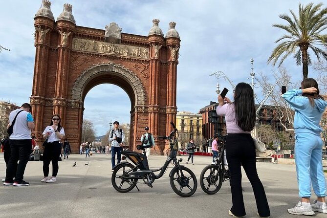 3 Hours Barcelona Guided Gaudi E-Bike Tour - Why an e-bike is useful in Barcelona