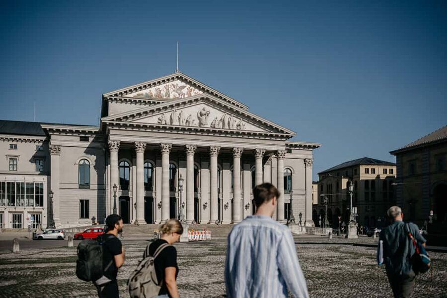 500 Years of Munich Architecture (Max. 16 Guests) - Philipp’s guiding style