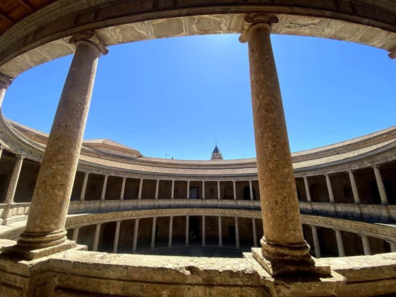 Alhambra Surroundings: History, Architecture and Legends - Charles V Palace and the shock of Renaissance design