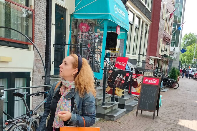 Amsterdam Walking Tour. All about History, Architecture, Traditions & Anecdotes. - A photo pause at Staalmeestersbrug