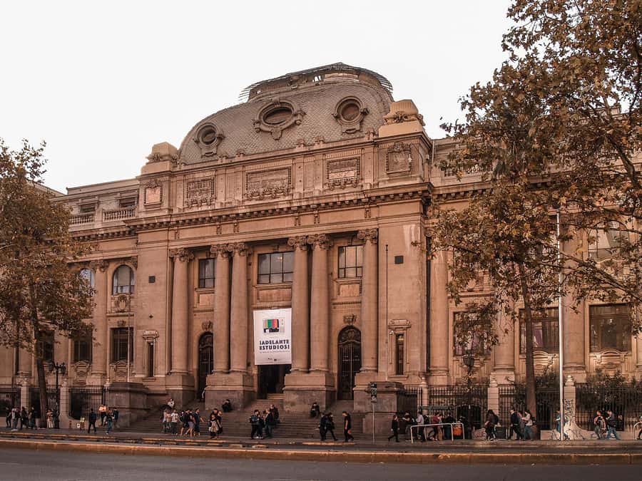 An Architect's Tour of Downtown Santiago - Key points to know before you book