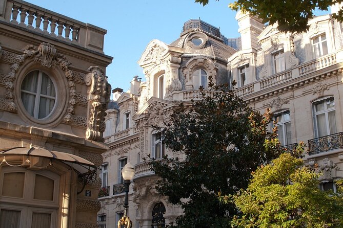 Architectural Bourgeois Paris 19th Century - Parc Monceau: an elegant start with odd surprises