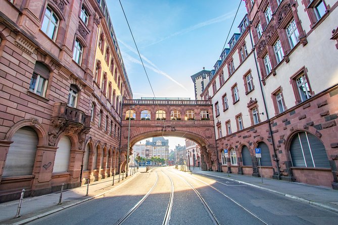 Architectural Frankfurt: Private Tour with a Local Expert - Alte Oper: grand design and cultural memory