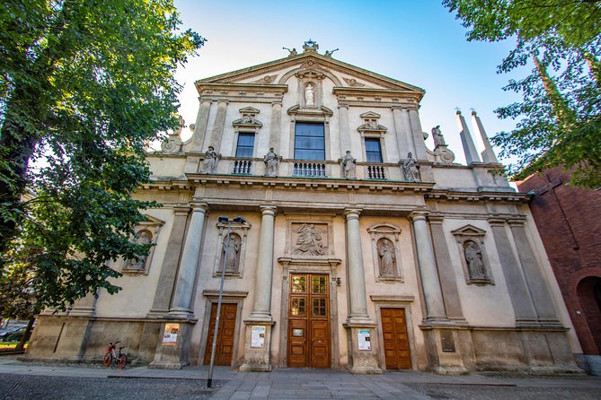 Architectural Milan: Private Tour with a Local Expert - Bocconi University and a contemporary finish