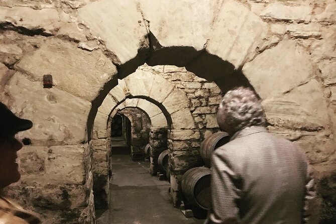 Architectural Rioja Small Group Wine Tour with Lunch from Bilbao - Laguardia lunch: tapas inside a medieval village