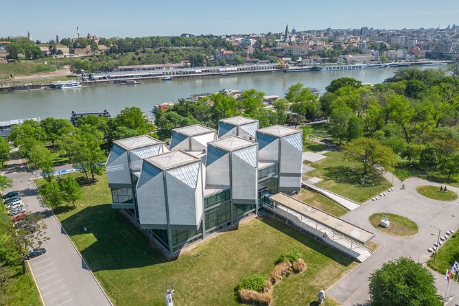 Architecture of New Belgrade - Brutalism Decoded - The Government Building and Yugoslavia’s political shift
