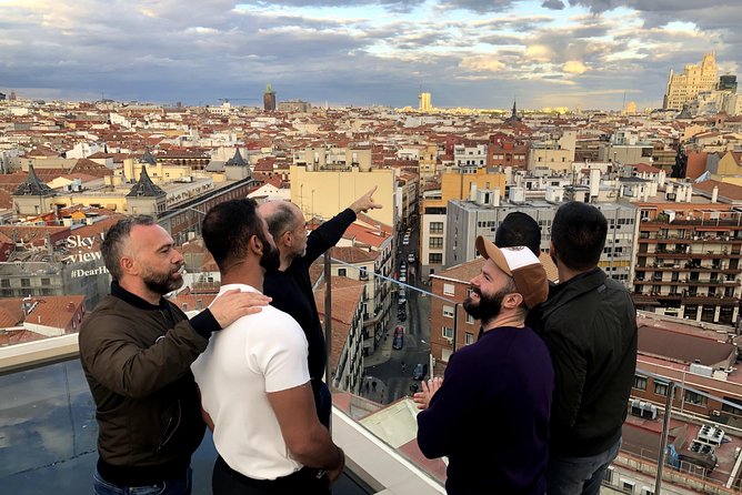 Architecture tour Gran Vía from its best rooftops 20thC - Carrion Building and Plaza del Callao