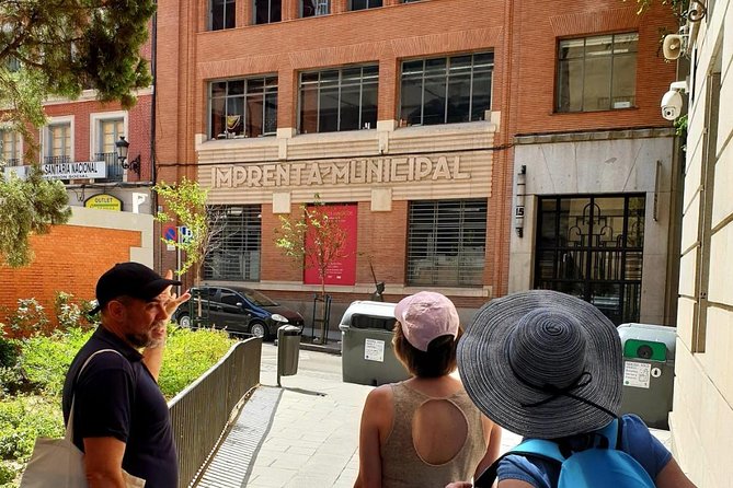 Architour through Lavapiés and Rastro with an architect - The Municipal Printing Press, a 1930s surprise