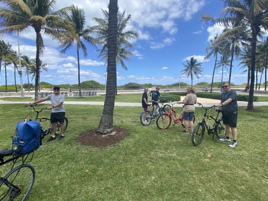 Art Deco, History and Crime Bike Tour with Design Enthusiast - How Damian’s guiding style shapes the experience
