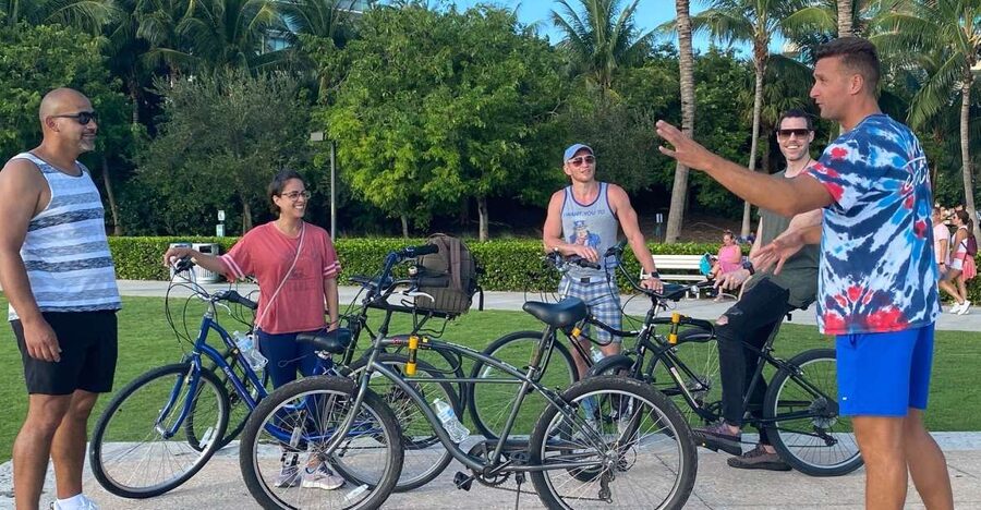 Art Deco, History and Crime Bike Tour with Design Enthusiast - Starting among South Beach’s Art Deco buildings
