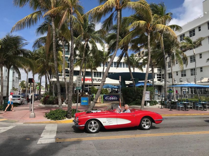 Art Deco Tour of South Beach in French - Why South Beach Art Deco works best on foot