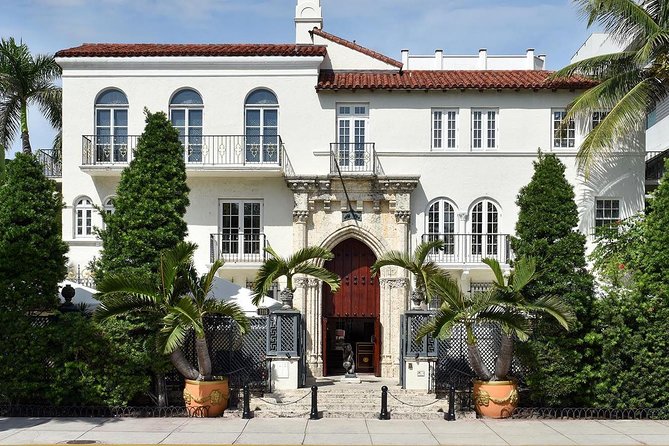 Award-winning Art Deco & History Walking Tour in Miami Beach - Starting on Ocean Drive at 1440 Ocean Drive