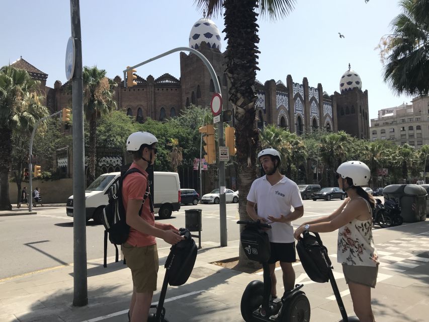 Barcelona: 2.5-Hour Gaudí Segway Tour - Passeig de Gràcia and the great Gaudí façades