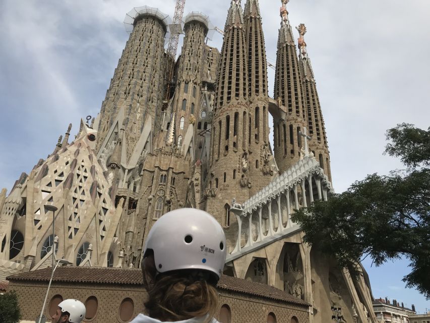 Barcelona: 2.5-Hour Gaudí Segway Tour - Modernisme beyond Gaudí