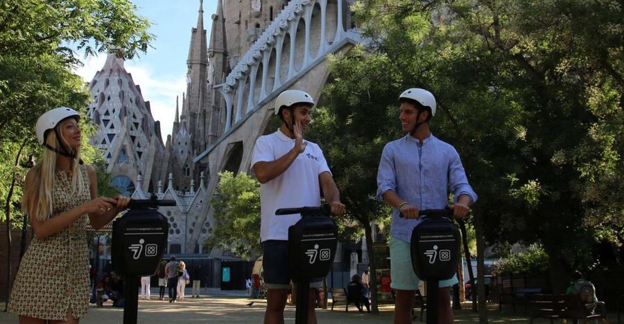 Barcelona: 2.5-Hour Gaudí Segway Tour - What the guides add to the ride