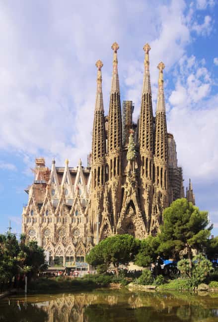 Barcelona Beyond Gaudí: Modernism, Rooftops, and Hidden Gems - Palau de la Música saves a grand finale