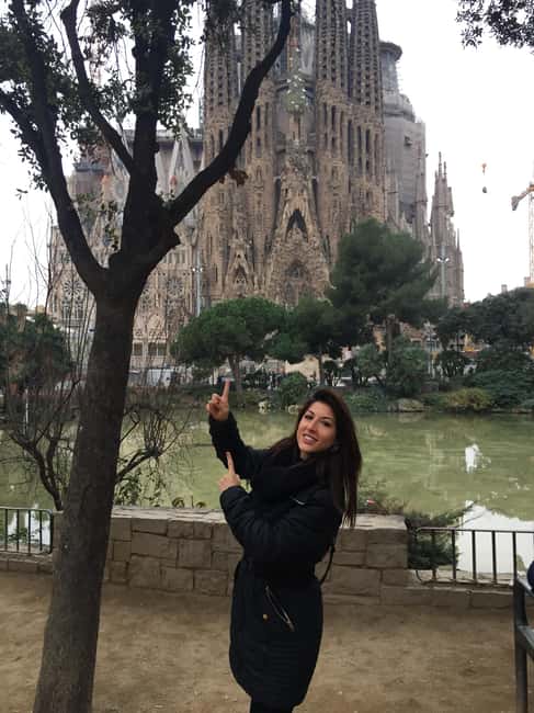 Barcelona Beyond Gaudí: Modernism, Rooftops, and Hidden Gems - Is $112 a fair price?