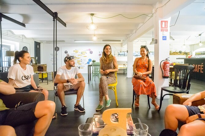 Barcelona Bike tour, Gaudí houses or beach bike or eBike tour - The Sagrada Família stop and the Gaudí question