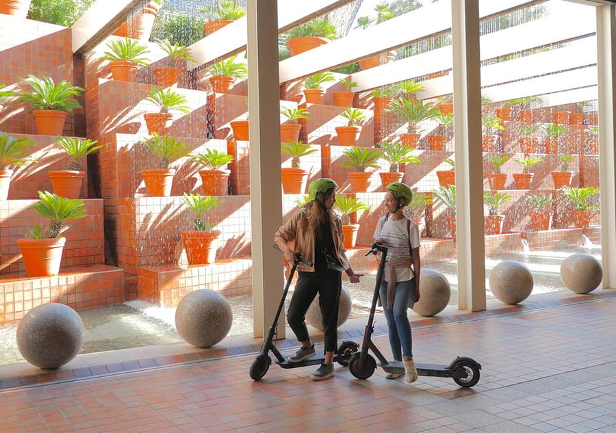 Barcelona: Gaudi Highlights Guided Tour by Electric Scooter - Two hours or three hours?