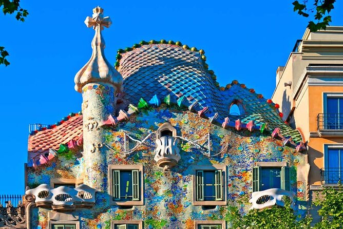 Barcelona Gaudi Houses Tour: Casa Vicens, Pedrera & Casa Batlló - Who should book this tour?