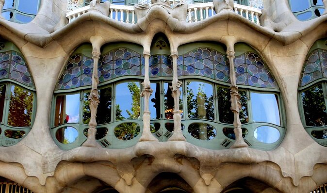 Barcelona & Gaudi. Regular Tour - Key points about Barcelona’s Modernist walk