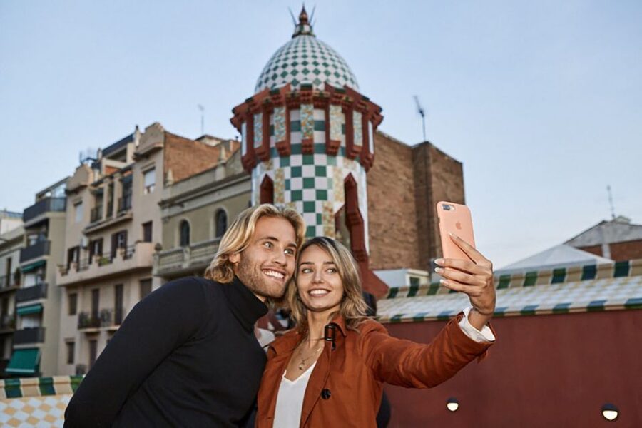 Barcelona: Gaudi's Casa Vicens Skip-the-Line Entrance Ticket - The phone audio guide keeps the visit flexible