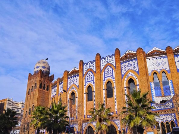 Barcelona: Gaudí Segway Tour - A fast route through Barcelona’s Gaudí story