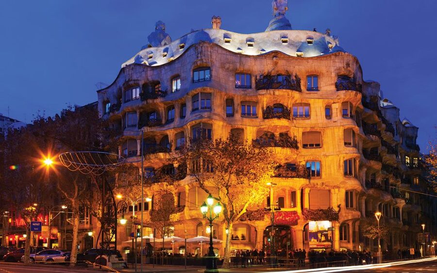 Barcelona: Gaudí Sightseeing Guided Segway Tour - Key points to know before you book