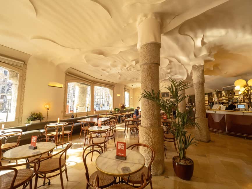 Barcelona: Gaudi Tapas & Wine Tasting Small Group Tour - Who should book this experience