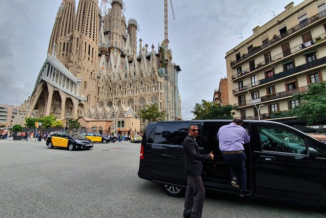 Barcelona Gaudi Tour: Sagrada Familia, Casa Batllo & Casa Mila - Sagrada Familia, the day’s grand finale