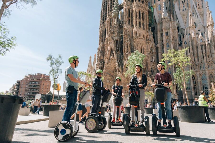 Barcelona Highlights: The Best of Gaudi On Segway - Gaudi on Passeig de Gràcia