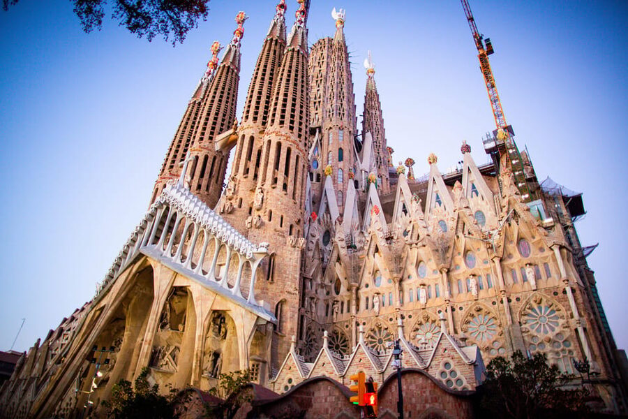 Barcelona Highlights: The Best of Gaudi On Segway - From Barcino to the waterfront