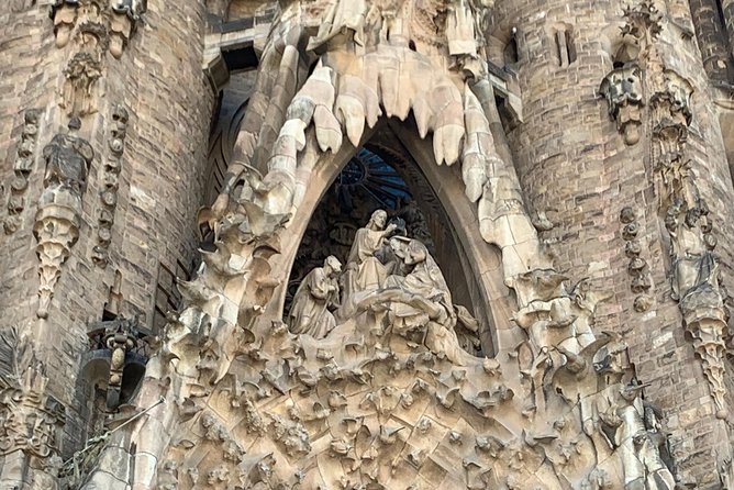 Barcelona in One Day: Gaudí, Gothic Quarter &Tapas (Private Tour) - Why this Barcelona route works in five hours