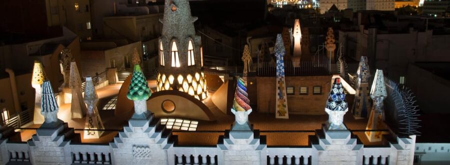 Barcelona: Palau Güell by Gaudí Entrance Ticket - Rooms, halls, woodwork, and stained glass