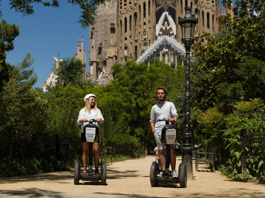 Barcelona: Private Gaudi Guided Segway Tour - Eixample and the grand Passeig de Gracia