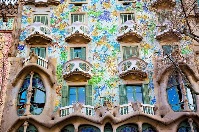 Barcelona Private Walking Tour through the City of Gaudi - Plaza Reial, Liceu, and Boqueria Market