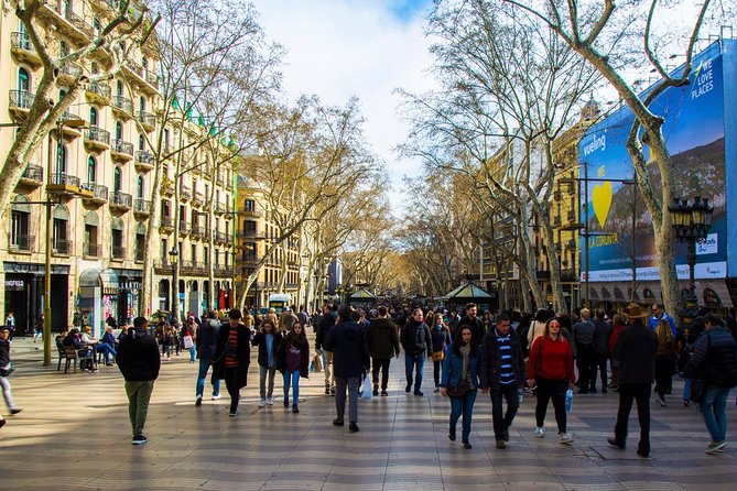 Barcelona Private Walking Tour through the City of Gaudi - Club Coliseum and the Block of Discord