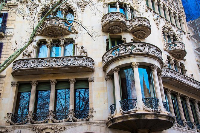 Barcelona Private Walking Tour through the City of Gaudi - Casa Batlló and La Pedrera finish the walk