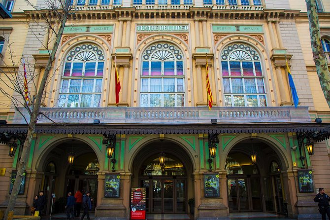 Barcelona Private Walking Tour through the City of Gaudi - What the private format adds