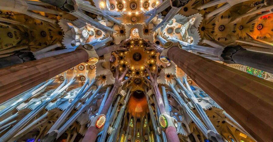 Barcelona: Sagrada Familia and City Tour with Hotel Pickup - Key points to know before booking