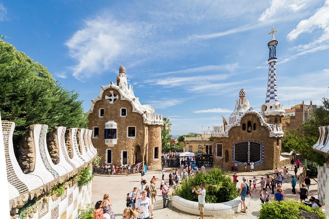 Barcelona: Skip-the-Line Gaudi's Park Guell Guided Tour - Starting at the Carmel entrance