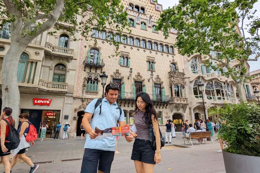Barcelona Walking Tour: Modernisme & Iconic Architecture - Starting beneath Plaça de Catalunya