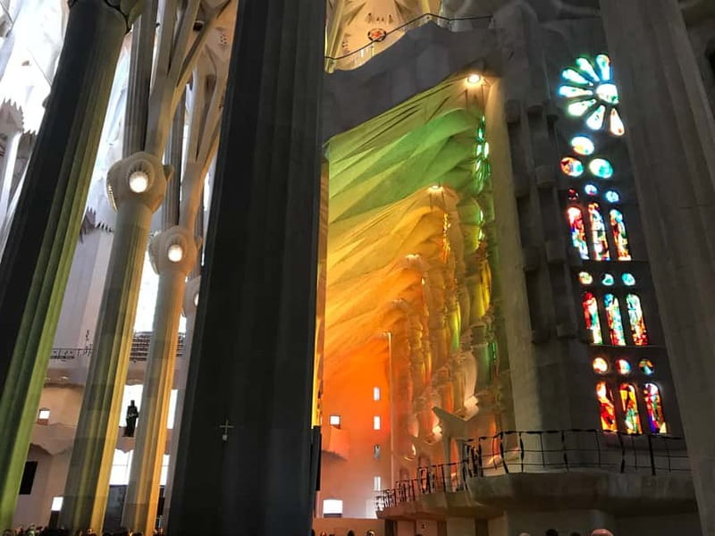 Barcelona: Wonders of Gaudi Bike Tour - What the guides add to the ride