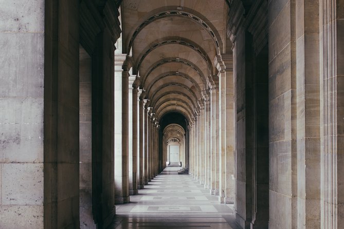 Bastille's Architecture & Artisans Self-Guided Walking Tour - Fontaine de Charonne and the survival of older details
