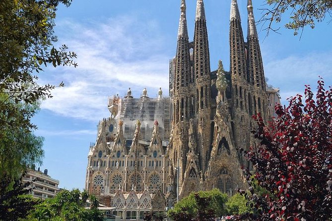 Best Gaudi Private Tour with Sagrada Familia & Park Guell in BCN - The real drawback: four hours goes fast