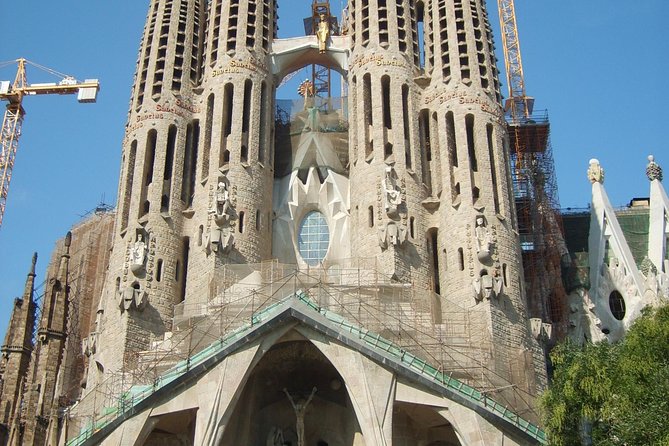 Best Gaudi Private Tour with Sagrada Familia & Park Guell in BCN - Is $584.10 per person good value?