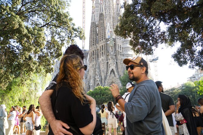 Best of Barcelona: Sagrada Família, Gaudí & Candy Tasting Tour! - Casa Amatller and the chocolate tasting