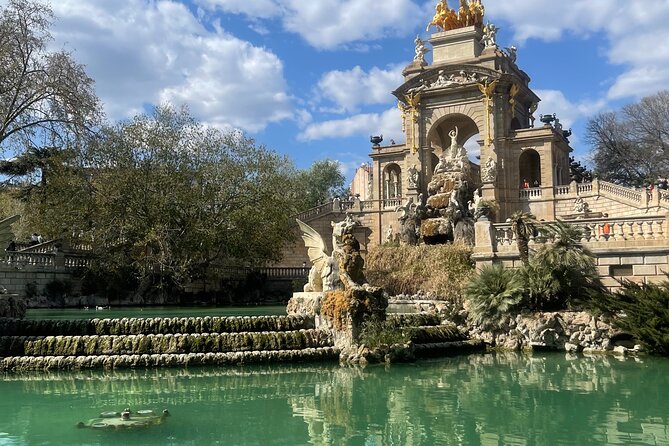 Bike Tour in Barcelona: History, Architecture and Culture - Ciutadella Park: the halfway pause