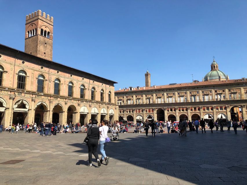 Bologna: Guided Architecture Walking Tour - Piazza Maggiore and San Petronio’s unfinished face